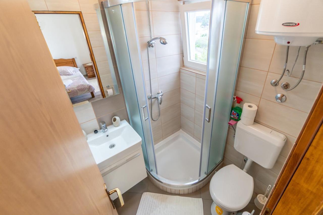 Apartments And Rooms By The Sea Palit, Rab - 5010 Exterior foto