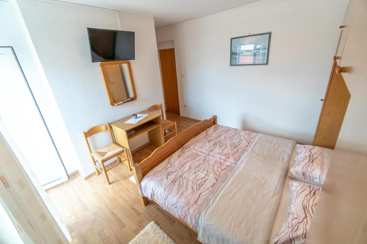 Apartments And Rooms By The Sea Palit, Rab - 5010 Zimmer foto
