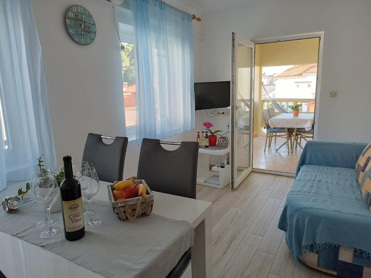 Apartments And Rooms By The Sea Palit, Rab - 5010 Exterior foto